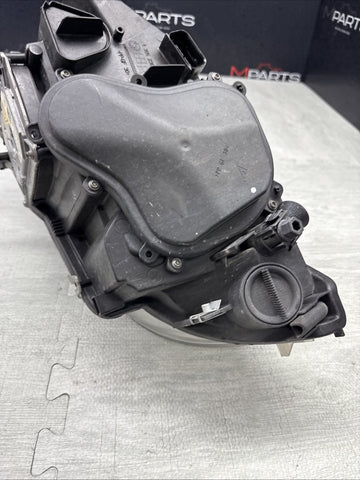 BMW 07-10 E92 E93 328i 335i 08-13 E90 E92 E93 M3 Right Headlight 63117182517 OEM