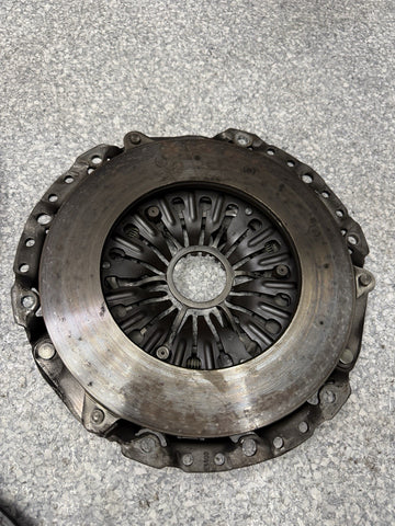 LUK BMW 01-06 E46 M3 S54 FLYWHEEL CLUTCH KIT DISC 8.9MM