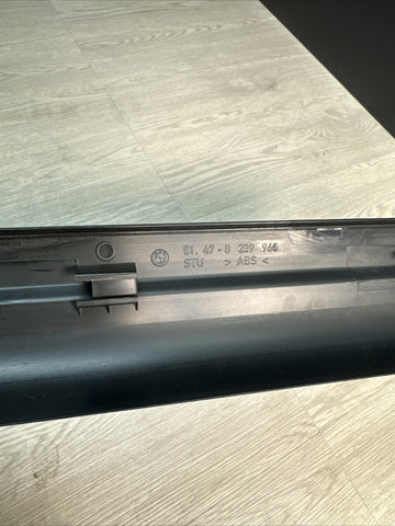 01-06 BMW E46 330 M3 CONVERTIBLE RIGHT PASSENGER LOWER DOOR SILL BLACK 8239966