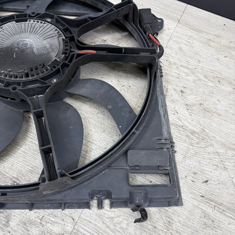 BMW E90 E92 E93 M3 08-13 ENGINE RADIATOR COOLING FAN & SHROUD OEM 2283621 *Notes