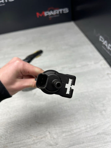 15-19 Ferrari 488 Spider 2017 Flush Valve Hose Pipe Line Tube