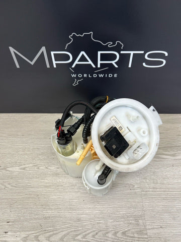BMW 18-23 F90 F91 F92 F93 M5 M8 Engine Fuel Pump Sending Unit Assembly OEM
