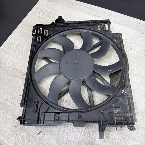 15-20 OEM BMW F80 F82 F83 M3 M4 Electric Radiator Cooling Fan w/Shroud *Notes*