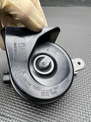 19-24 FERRARI ROMA F169 F8 TRIBUTO HORN W/ BRACKET MOUNT 789533