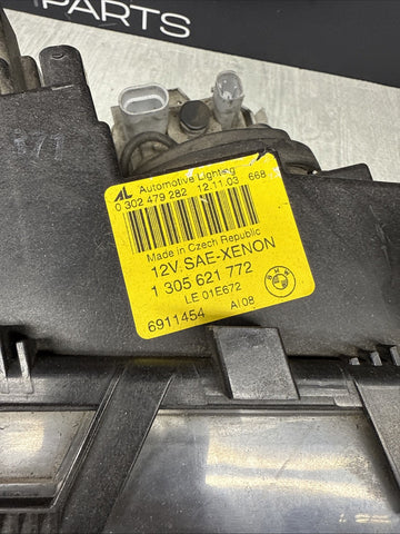 BMW 02-06 E46 M3 RIGHT HEADLIGHT XENON  1305621772 OEM *Broken Corner Tab