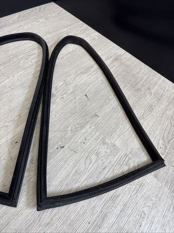 BMW 94-99 E36 325 328 M3 Coupe Panel Window Seals Black Quarter Rear