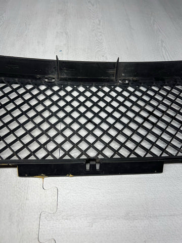 Genuine 01-06 BMW E46 M3 Front Center Bumper Grille Cover Trim *Cracked*