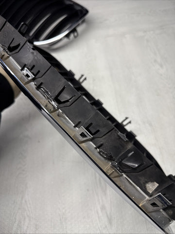 06-14 BMW E70 E71 X5 X6 Front Left & Right Grille Air Vent Trim Set Assy OEM