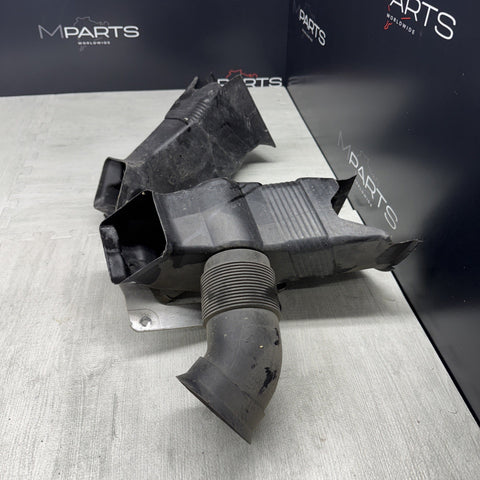 BMW E46 M3 OEM (2001-2006) BRAKE AIR INLET DUCTS + BRACKETS PAIR *NO BROKEN TABS
