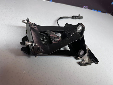 Rear Trunk Engine Compartment Deck Lid Hinge Lock Latch 84076100 Ferrari 488