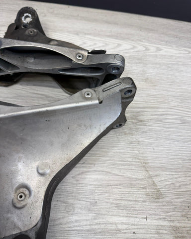 08–13 BMW M3 E92 Engine Support Bracket Mount Left+Right OEM 2283203 / 2283204