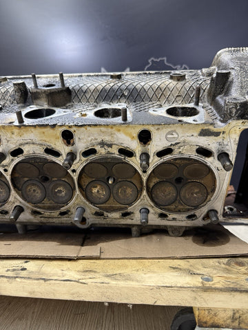 01-06 BMW E46 M3 S54 Motor Engine Cylinder Head Complete No Cams