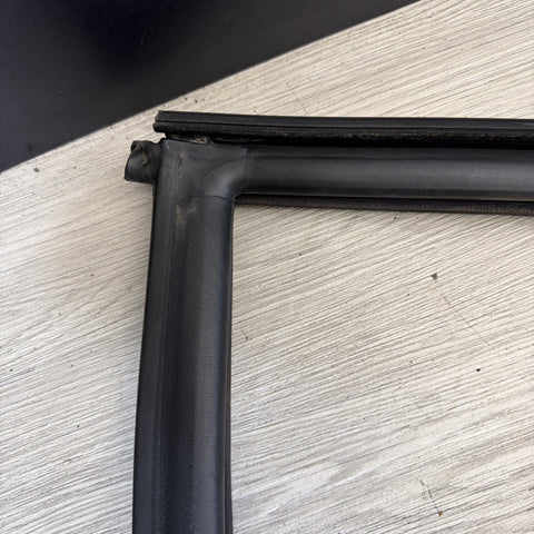 BMW E46 M3 01-06 Right Passenger Side Door Weather Strip Seal Black OEM *Notes*