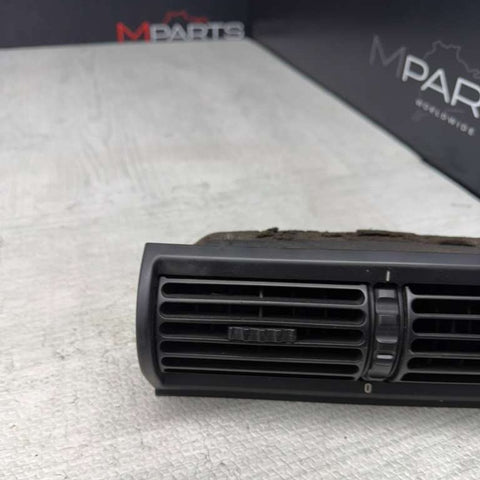 1996–2002 BMW Z3 Roadster/Coupe Centre Dash Air-Vent Duct OEM 8397713.9