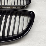 08-13 BMW E90 E92 E93 M3 Front Kidney Grilles Gloss Black