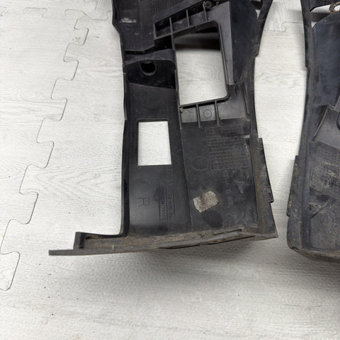 01-06 BMW E46 M3 FRONT BUMPER COVER GUARDS BRACKETS 2695247