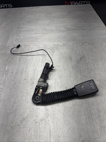 01-06 BMW E46 325 330 M3 Left Driver Lower SeatBelt Seat Belt Buckle Tensioner