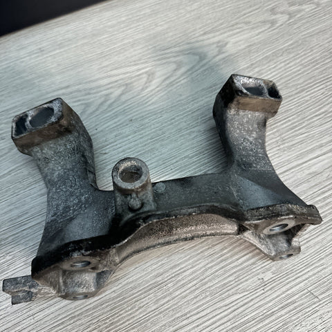 2012-2016 BMW F10 F12 F13 M5 M6 Transmission Mount Bracket Support 2284084