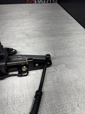 01-06 BMW E46 325 330 M3 - Convertible Top Latches Motors  - 7031361 7031362 OEM