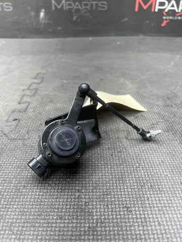 08-16 FERRARI CALIFORNIA 488 812 F8 F12 REAR LEFT LEVEL HEIGHT MOTION SENSOR