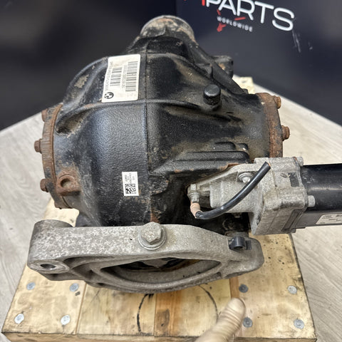 15-20 BMW F80 F82 F83 M2 M3 M4 Rear Differential Axle Carrier 27 Teeth 30k