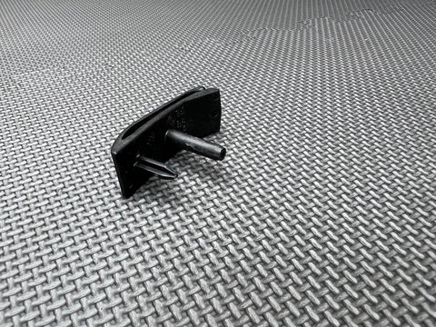 BMW E46 330 M3 CONVERTIBLE REAR SEAT BELT GUIDE 7009662 52107009662 ORIGINAL