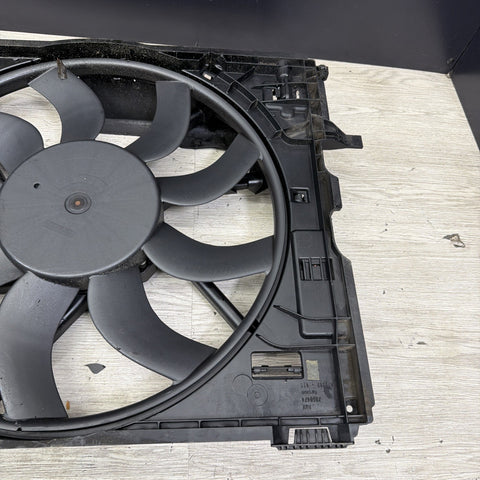 15-20 OEM BMW F80 F82 F83 M3 M4 Electric Radiator Cooling Fan w/Shroud *Cracked