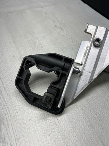 12-16 BMW F30 F80 F82 F83 M3 M4 RIGHT SIDE RADIATOR CARRIER HOLDER MOUNT BRACKET