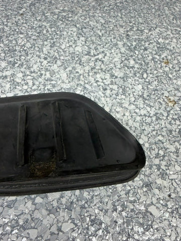 2008-2013 BMW M3 E92 E93 Right Hood Scoop Seal OEM 8041988