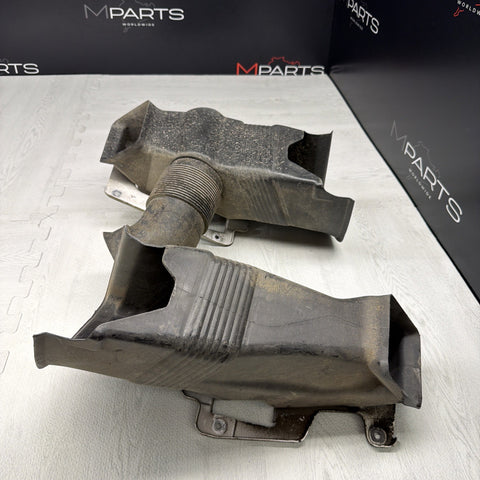 BMW E46 M3 OEM (2001-2006) BRAKE AIR INLET DUCTS + BRACKETS PAIR *2 BROKEN TABS*