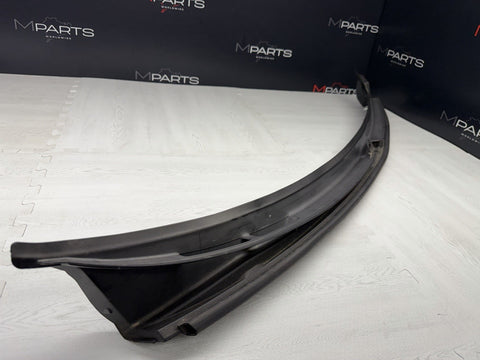 99-06 BMW E46 3 Series M3 Front Windshield Wiper Trim Molding Cowl Cover *Tab*