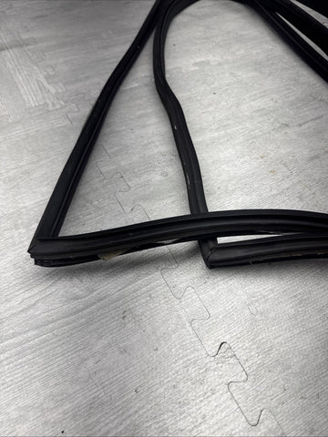 BMW 94-99 E36 325 328 M3 Coupe Panel Window Seals Black Quarter Rear