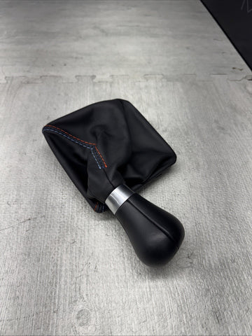 BMW G87 M2 M3 M4 Leather Shift Knob With Boot 6 Speed Genuine 25117885209 *Notes