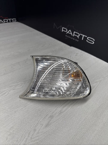 02-06 BMW E46 325 328 M3 Clear Corner Light Tail Lamp 6919651