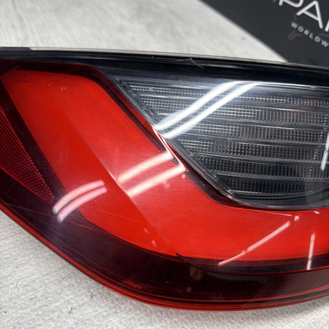 BMW G82 M4 21-24 REAR LEFT QUARTER PANEL MOUNTED TAIL LIGHT ASSEMBLY