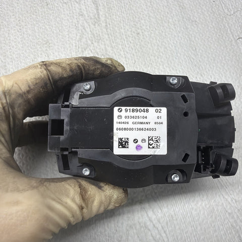 08-13 BMW E90 E92 E93 M3 iDrive Center Console Switch Control 9189048 *Notes*