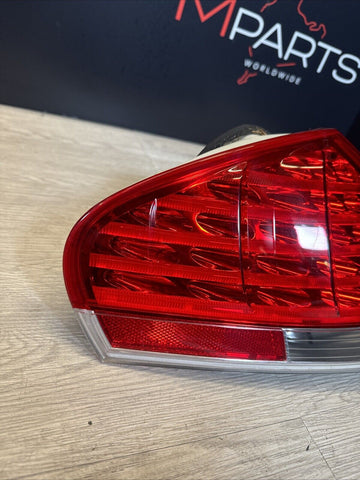 04-07 BMW 645i 650i M6 E63 E64 Tail Light Lamp Left Driver 7170975