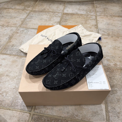 Louis Vuitton LV Driver Mocassin Black Size 9 Authentic Designer *Notes*