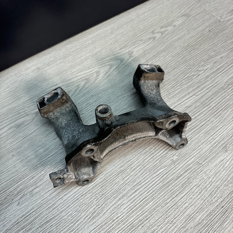 2012-2016 BMW F10 F12 F13 M5 M6 Transmission Mount Bracket Support 2284084