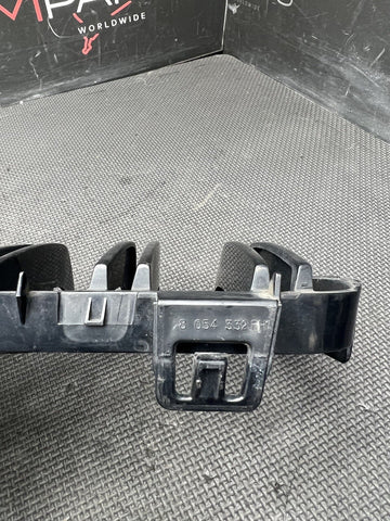 2015-2020 BMW F82 F83 M4 FRONT RIGHT KIDNEY GRILLE COVER TRIM HOUSING OEM
