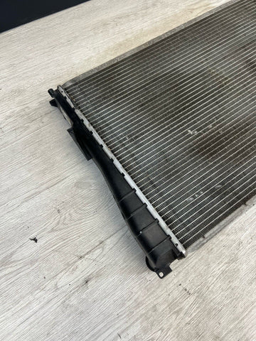 08-13 BMW E90 E92 E93 M3 S65 MAIN ENGINE COOLING RADIATOR ASSEMBLY OEM
