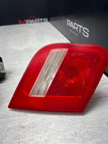 03-06 BMW E46 325 330 M3 Trunk Mounted Inner Tail lights Pair 6920705 6920706