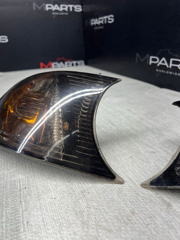 Depo 02-06 BMW E46 325ci 330ci M3 2dr Smoked Corner Lights