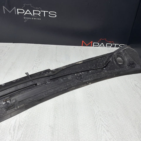 99-06 BMW E46 3 Series M3 Front Windshield Wiper Trim Molding Cowl Cover *Tab*