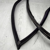 92-99 BMW E36 M3 323 325 328 Front Driver Door Weather Strip Seal Coupe Black *
