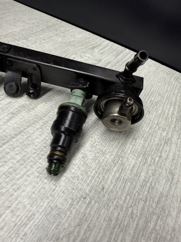 BMW 96-99 E36 M3 S52 Black Fuel Rail + Injectors