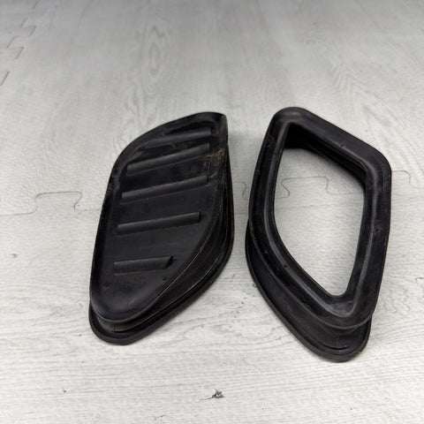 BMW E90 E92 E93 M3 08-13 Hood Scoop Seal Right Passenger Driver Left 8041988