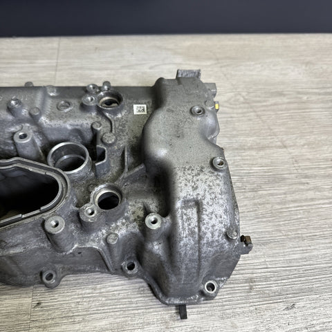 18-21 BMW G30 F90 M5 F91 F92 F93 M8 LEFT SIDE CYLINDER HEAD VALVE COVER 5-8 OEM