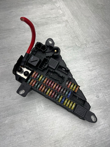 In Trunk Fuse Junction Box 06-10 BMW E60 M5 6906619