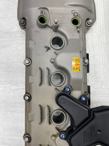 08-13 BMW E90 E92 E93 M3 S65 LEFT DRIVER SIDE ENGINE VALVE COVER